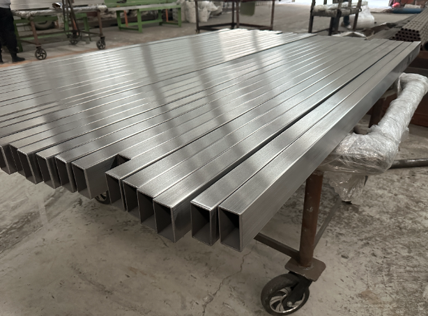 三亚新能源汽车用不锈钢方管 现货