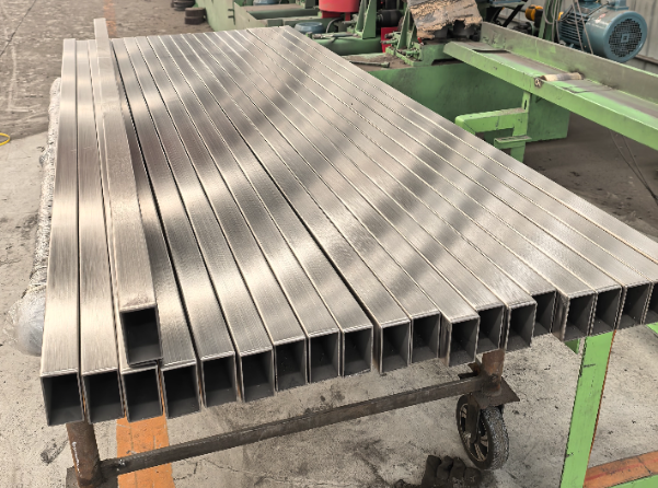 三亚建筑工程行业用不锈钢无缝钢管